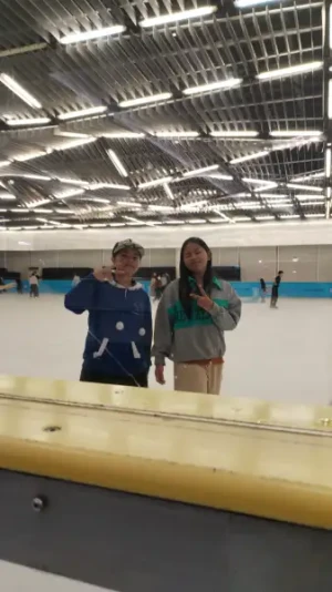 21% Off Ice Skating at SM MOA, Megamall: Enjoy a 2-Hours Ice Skating Pass including Shoes & Helmet