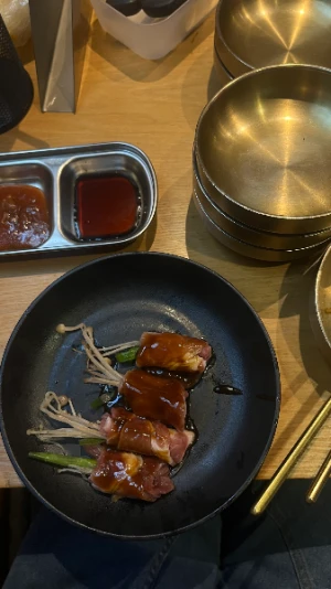 55%Off Mr. Korea: Unlimited Samgyupsal Grill, Serve Ups Endless Meats, Sides, Hotpot, Drinks and more at Two E-com MOA, Ayala North Exchange Makati for P399 instead of P899