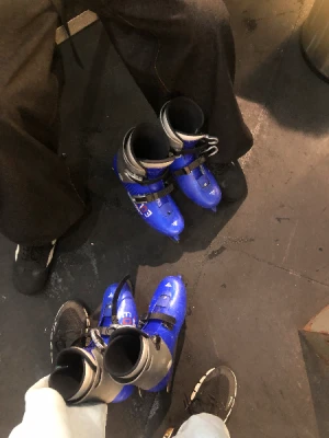 21% Off Ice Skating at SM MOA, Megamall: Enjoy a 2-Hours Ice Skating Pass including Shoes & Helmet