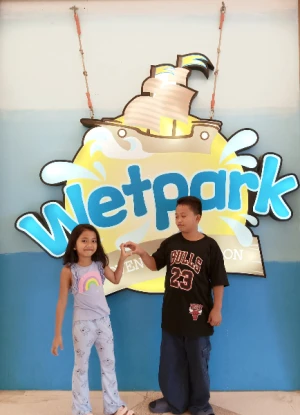 44%Off Wetpark Adventure Lagoon at Venice Grand Kanal Mall in McKinley Hill for 1 Child and 1 Adult