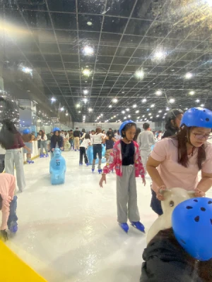 21% Off Ice Skating at SM MOA, Megamall: Enjoy a 2-Hours Ice Skating Pass including Shoes & Helmet