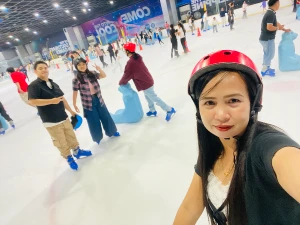 21% Off Ice Skating at SM MOA, Megamall: Enjoy a 2-Hours Ice Skating Pass including Shoes & Helmet