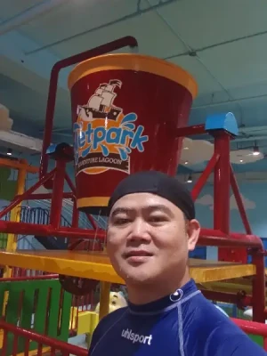 44%Off Wetpark Adventure Lagoon at Venice Grand Kanal Mall in McKinley Hill for 1 Child and 1 Adult