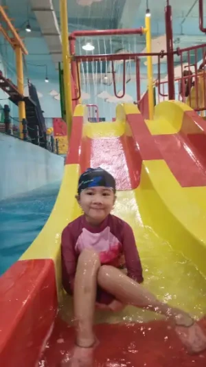 44%Off Wetpark Adventure Lagoon at Venice Grand Kanal Mall in McKinley Hill for 1 Child and 1 Adult