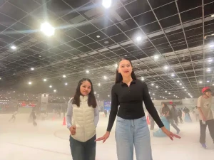 21% Off Ice Skating at SM MOA, Megamall: Enjoy a 2-Hours Ice Skating Pass including Shoes & Helmet