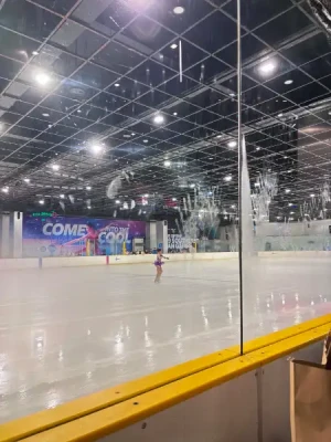 21% Off Ice Skating at SM MOA, Megamall: Enjoy a 2-Hours Ice Skating Pass including Shoes & Helmet