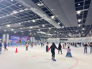 21% Off Ice Skating at SM MOA, Megamall: Enjoy a 2-Hours Ice Skating Pass including Shoes & Helmet