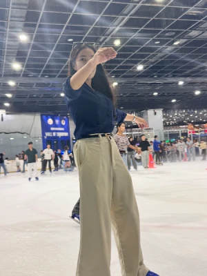 21% Off Ice Skating at SM MOA, Megamall: Enjoy a 2-Hours Ice Skating Pass including Shoes & Helmet