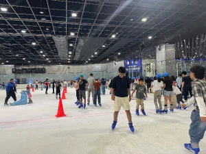 21% Off Ice Skating at SM MOA, Megamall: Enjoy a 2-Hours Ice Skating Pass including Shoes & Helmet