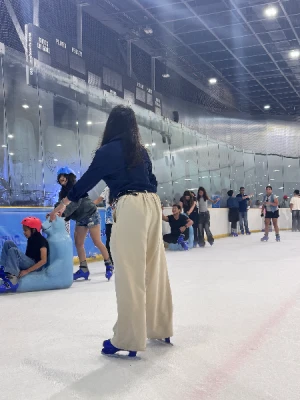 21% Off Ice Skating at SM MOA, Megamall: Enjoy a 2-Hours Ice Skating Pass including Shoes & Helmet