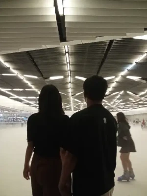 21% Off Ice Skating at SM MOA, Megamall: Enjoy a 2-Hours Ice Skating Pass including Shoes & Helmet