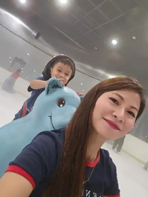 21% Off Ice Skating at SM MOA, Megamall: Enjoy a 2-Hours Ice Skating Pass including Shoes & Helmet