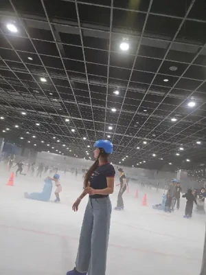 21% Off Ice Skating at SM MOA, Megamall: Enjoy a 2-Hours Ice Skating Pass including Shoes & Helmet